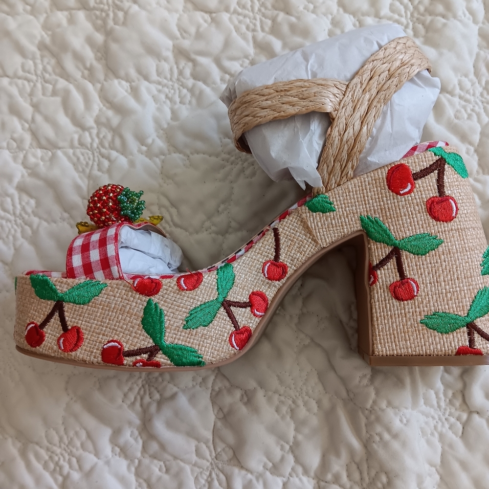 NWT and box betsey johnson cherry picnic fruit sandal heels size 8